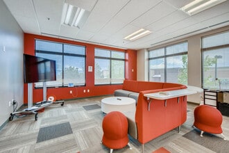 9325 Dorchester St, Highlands Ranch, CO for lease Interior Photo- Image 2 of 14
