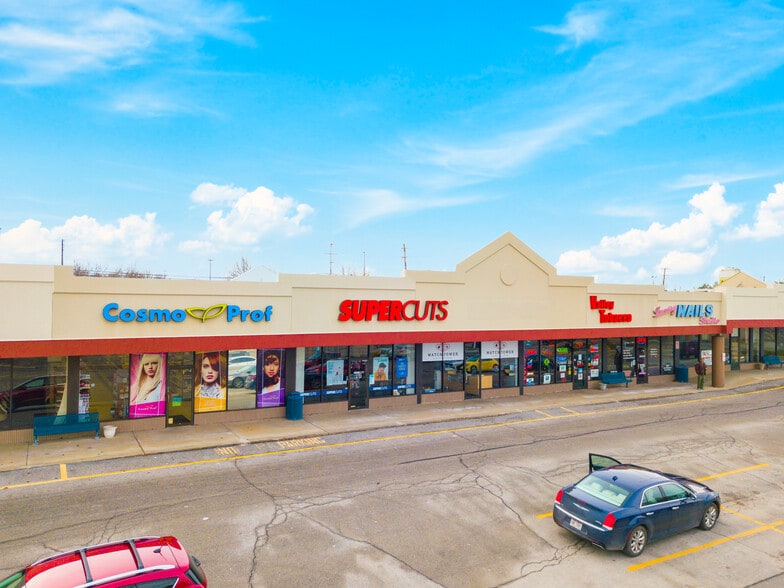 5880-6006 Mahoning Ave, Youngstown, OH for lease - Building Photo - Image 1 of 13
