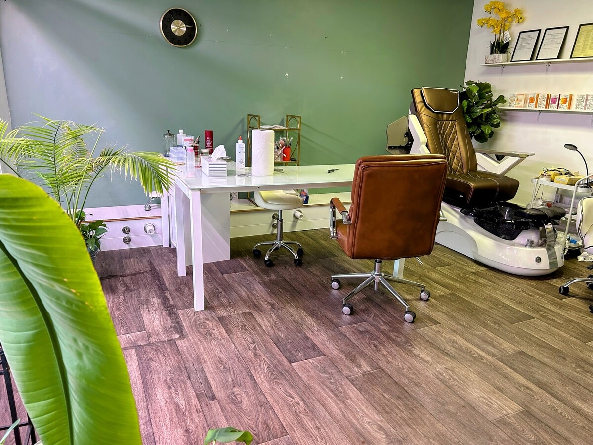 119 19th St, West Des Moines, IA 50265 - Unit 205 - - Interior Photo - Image 1 of 6