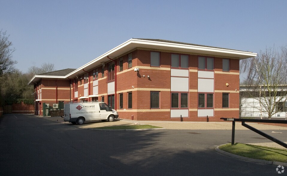 Boundary Rd, High Wycombe à louer - Photo du bâtiment - Image 3 de 4