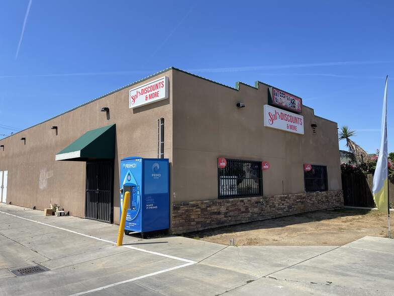 1233 Park Blvd, Orange Cove, CA for lease - Building Photo - Image 1 of 20