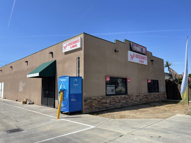 More details for 1233 Park Blvd, Orange Cove, CA - Retail for Sale