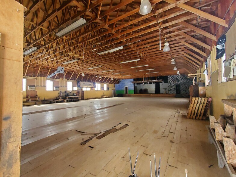 501 Knickerbocker Rd, Livingston Manor, NY à vendre - Photo intérieure - Image 3 de 8