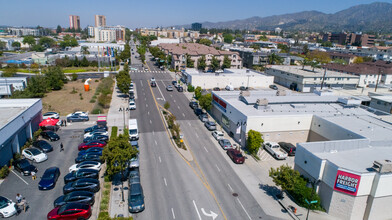 810-822 S San Fernando Blvd, Burbank, CA - Aérien  Vue de la carte