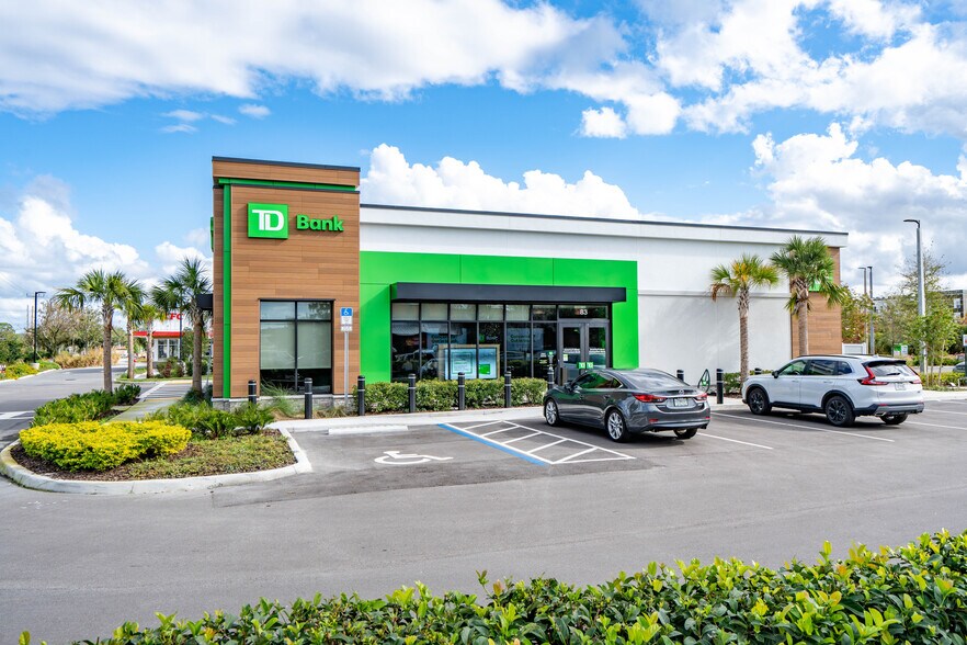83 Towne Center Blvd, Sanford, FL for sale - Building Photo - Image 3 of 8