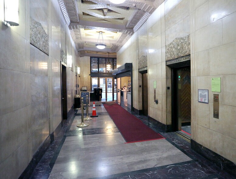 850 S Broadway, Los Angeles, CA à louer - Photo intérieure - Image 2 de 13
