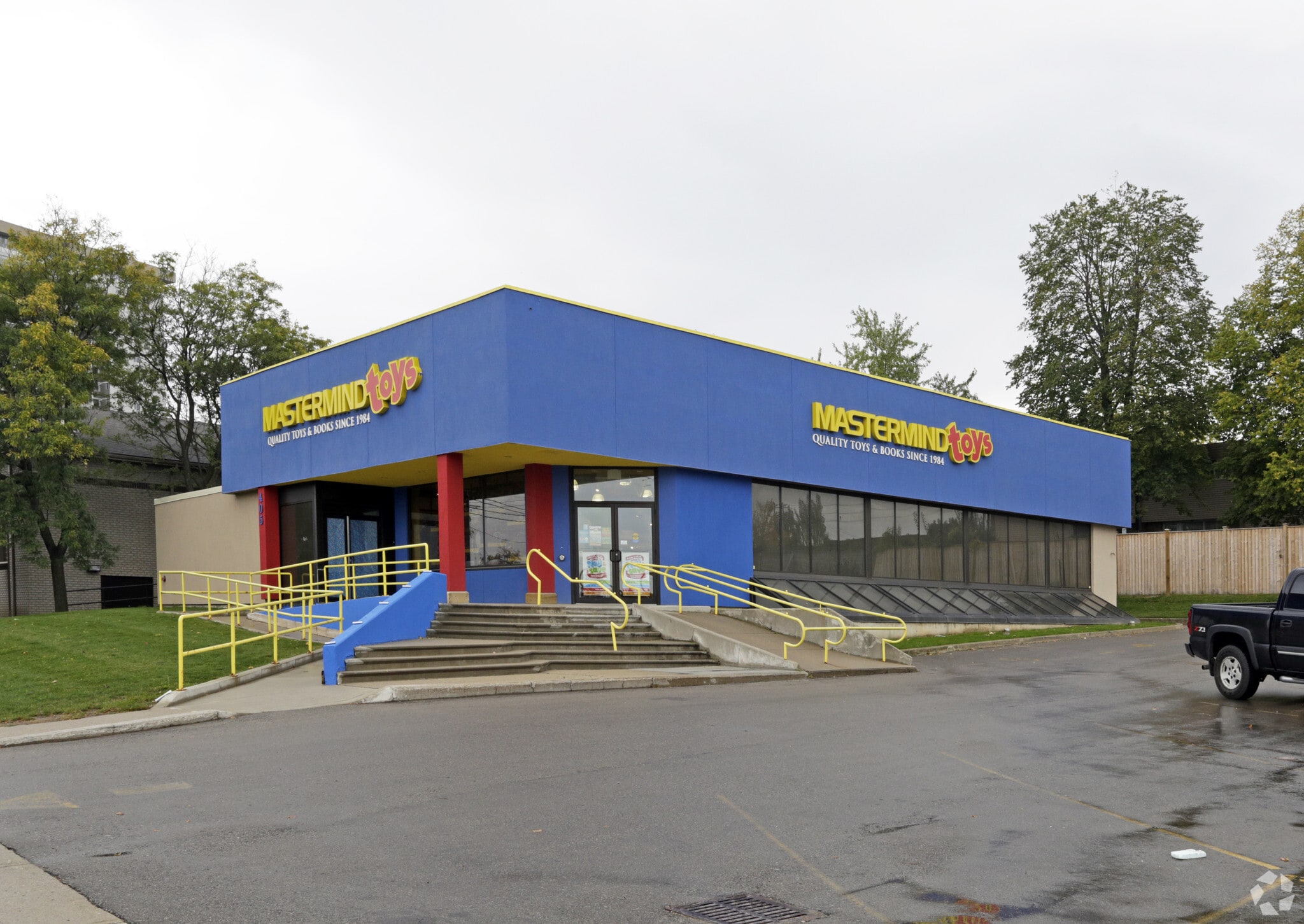 405 King St N, Waterloo, ON for lease Primary Photo- Image 1 of 3