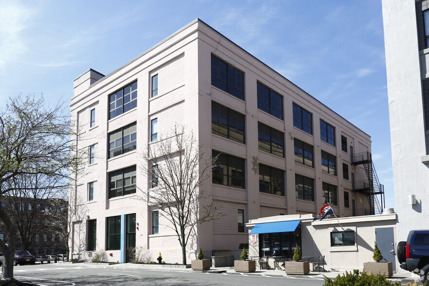 15 Elkins St, South Boston, MA à louer - Photo du bâtiment - Image 3 de 9