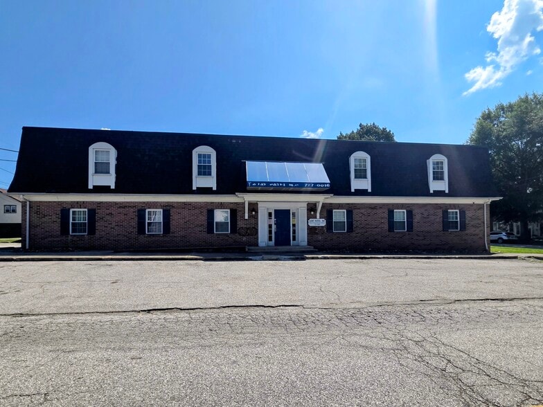 450 2nd St, Saint Albans, WV à vendre - Photo du bâtiment - Image 2 de 6