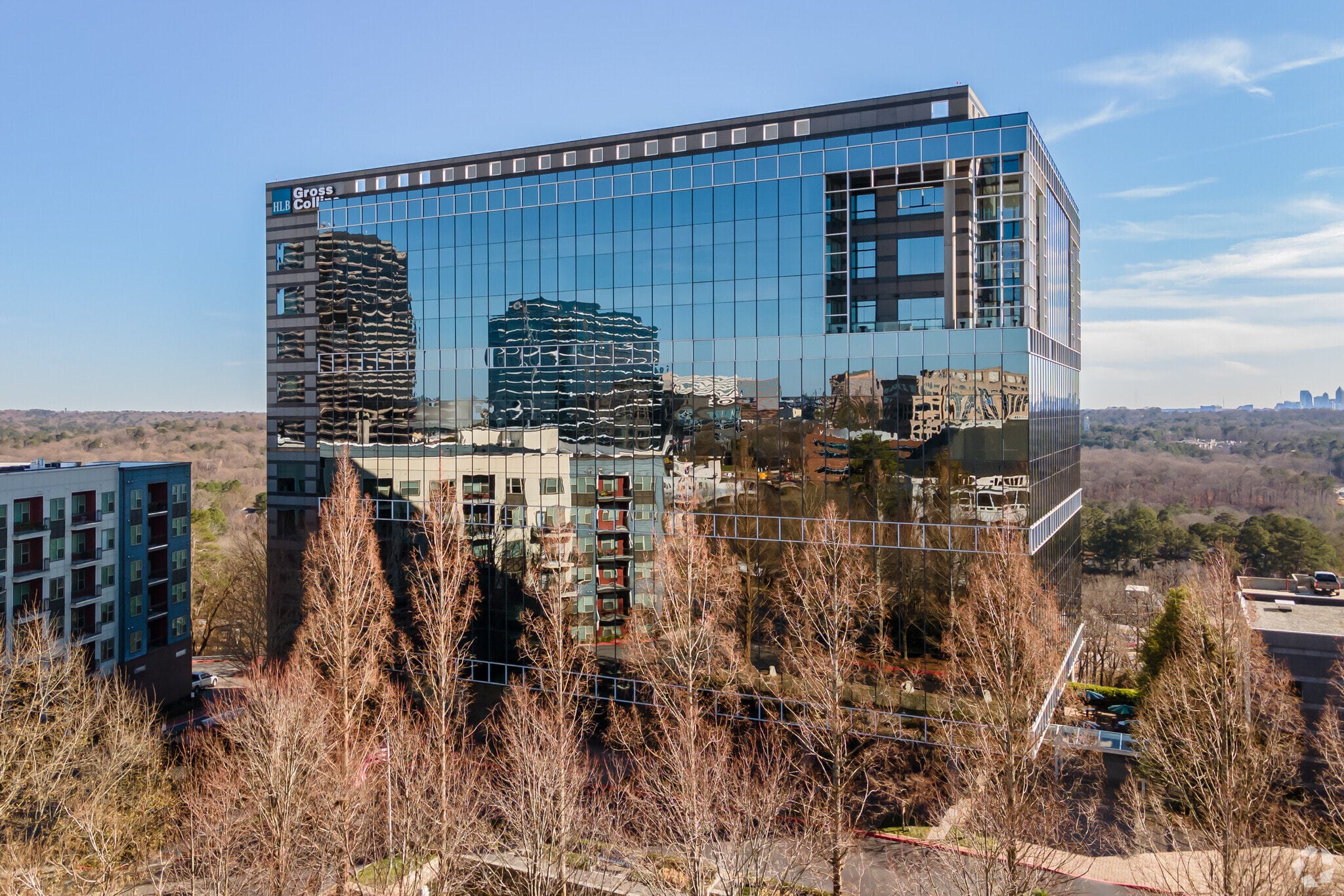 3330 Cumberland Blvd, Atlanta, GA à louer Photo du bâtiment- Image 1 de 6
