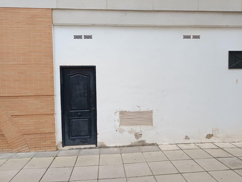 Retail in Córdoba, Córdoba for lease - Building Photo - Image 3 of 4