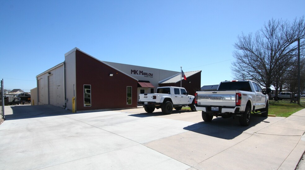 16116 College Oak Dr, San Antonio, TX for lease - Building Photo - Image 3 of 16