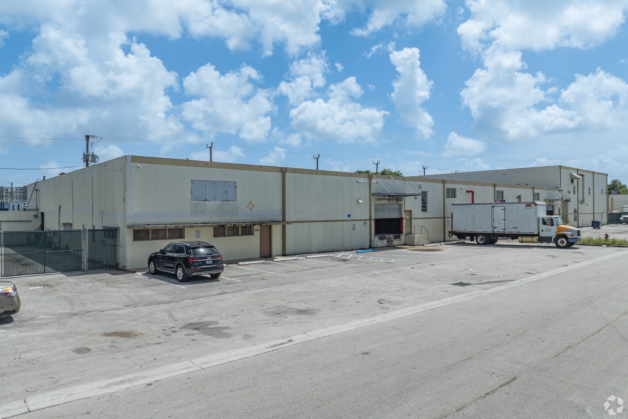1030-1060 E 30th St, Hialeah, FL for lease Primary Photo- Image 1 of 9