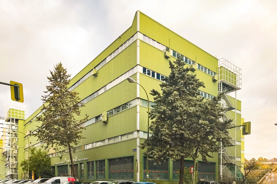 Calle Tomás Redondo, 3, Madrid, Madrid à louer - Photo du bâtiment - Image 3 de 4