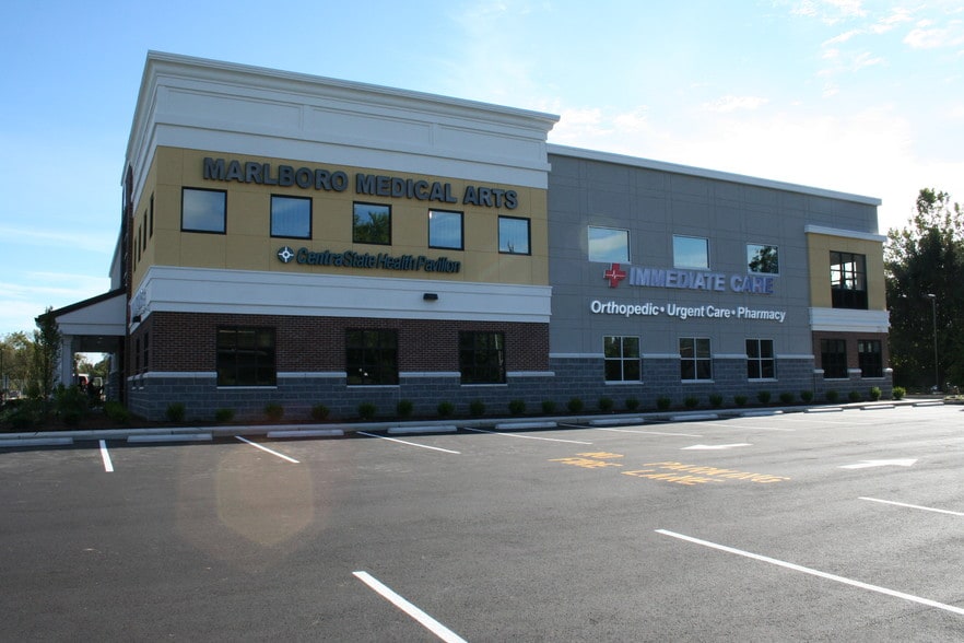 479 Route 520, Marlboro, NJ for lease - Building Photo - Image 2 of 5