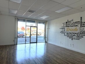 3610-3890 Center St NE, Salem, OR à louer Photo intérieure- Image 1 de 2