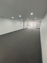 1301 South Park Dr, Kernersville, NC à louer Photo intérieure- Image 1 de 4