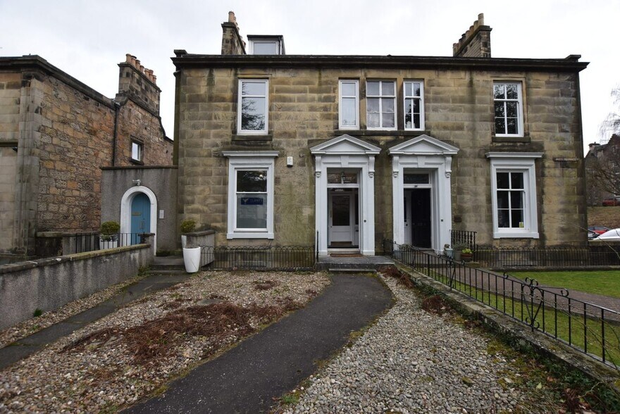 12-13 Pitt Ter, Stirling à louer - Photo du bâtiment - Image 2 de 2