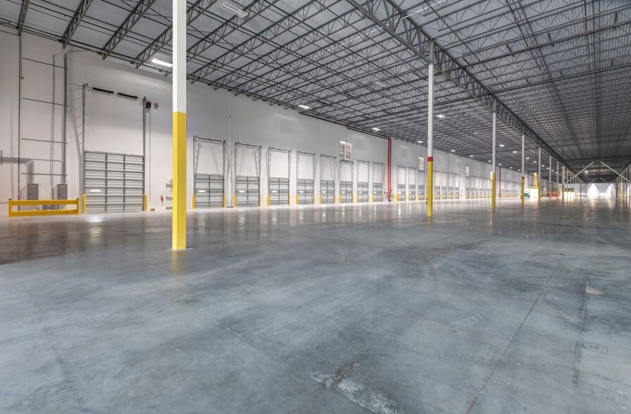 4811 Flat Shoals Rd, Union City, GA for lease - Interior Photo - Image 3 of 8