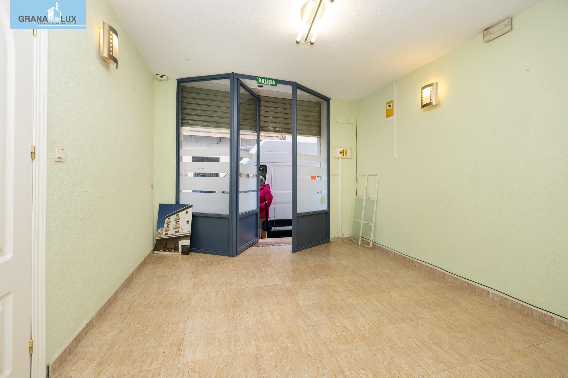 Retail in Granada for sale Lobby- Image 1 of 15