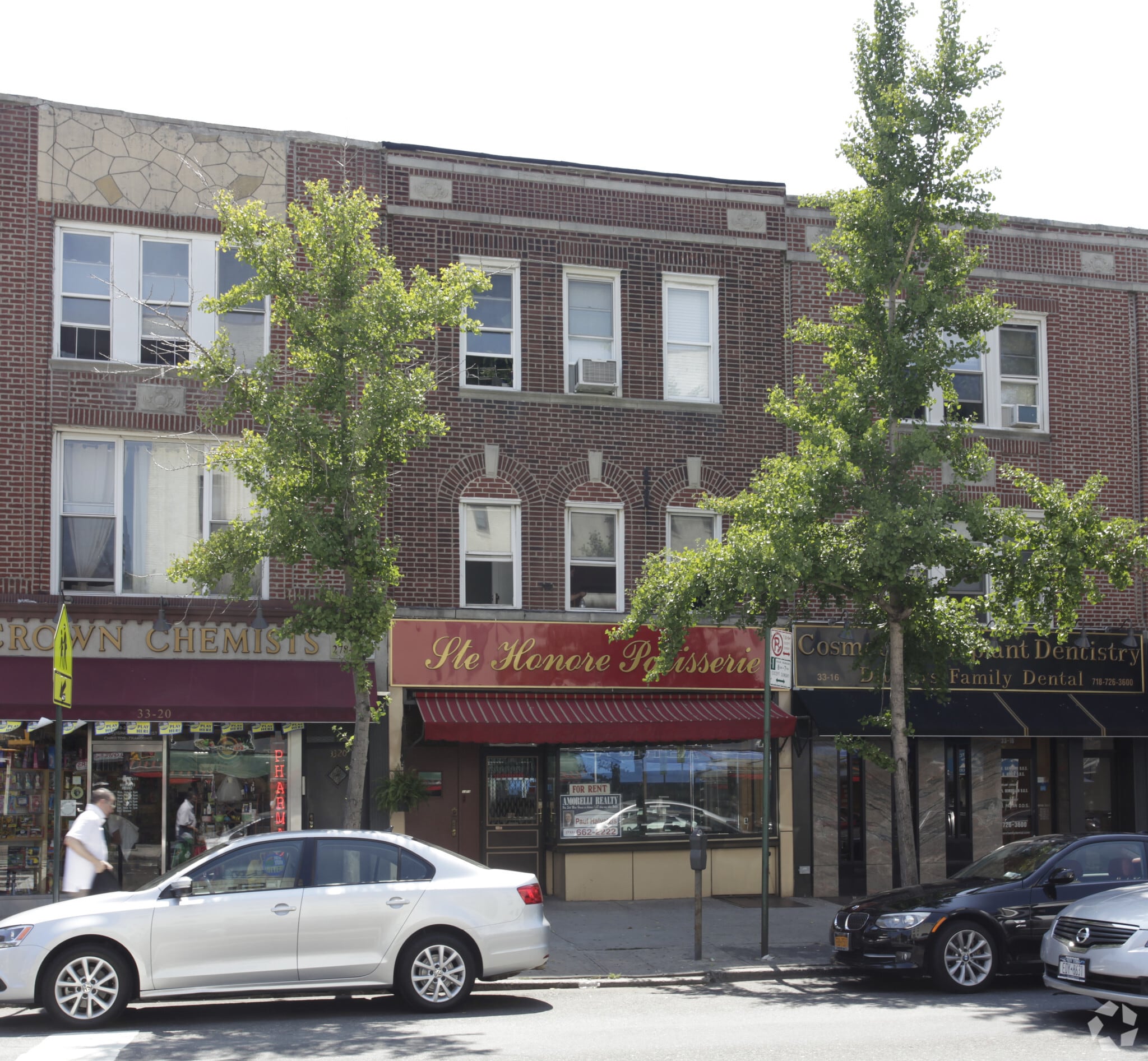 33-18 Ditmars Blvd, Astoria, NY for lease Primary Photo- Image 1 of 18