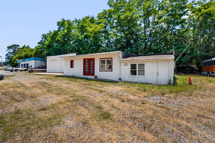 5326 Main St, Walkertown, NC à vendre - Photo du bâtiment - Image 2 de 40