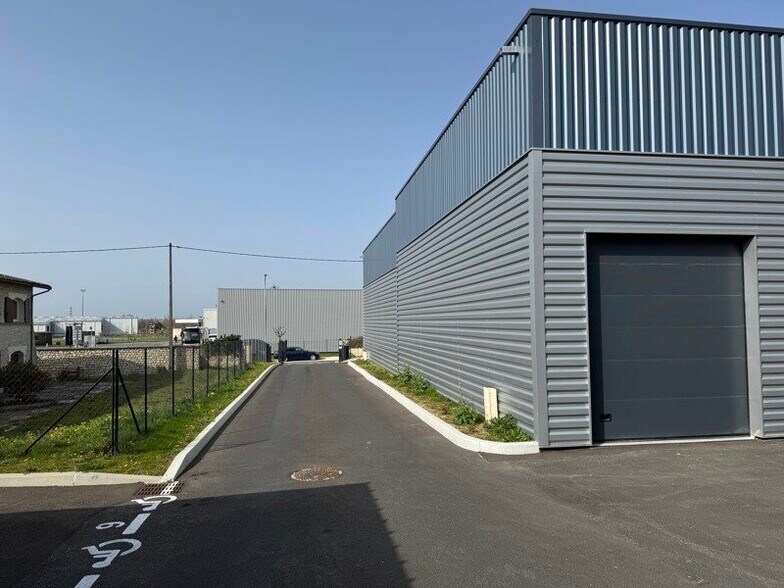 Flex in Bassens for lease - Building Photo - Image 2 of 7