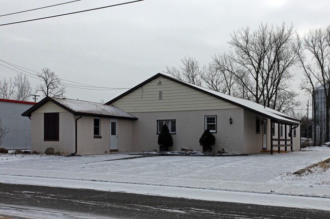More details for 142 Vance St, Bluffton, OH - Office for Lease