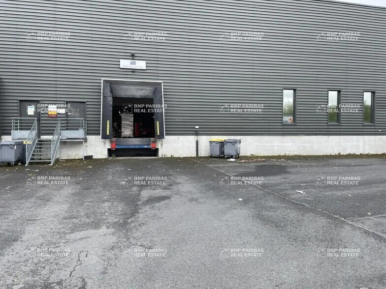 Bureau dans Gonesse à louer - Photo du bâtiment - Image 3 de 3