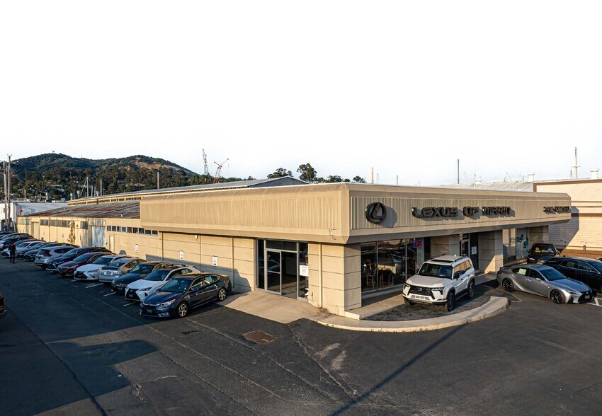 535 Francisco Blvd E, San Rafael, CA à louer - Photo du bâtiment - Image 1 de 4
