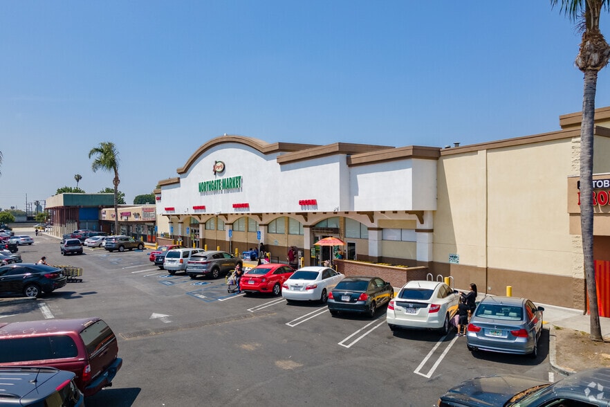 15101-15215 Atlantic Ave, Compton, CA for lease - Primary Photo - Image 1 of 5