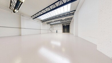 2-7 Centenary Rd, Enfield à louer Numérisation 3D de Matterport- Image 1 de 13