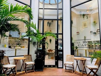 Plus de détails pour 329 Worth Ave, Palm Beach, FL - Vente au détail à louer