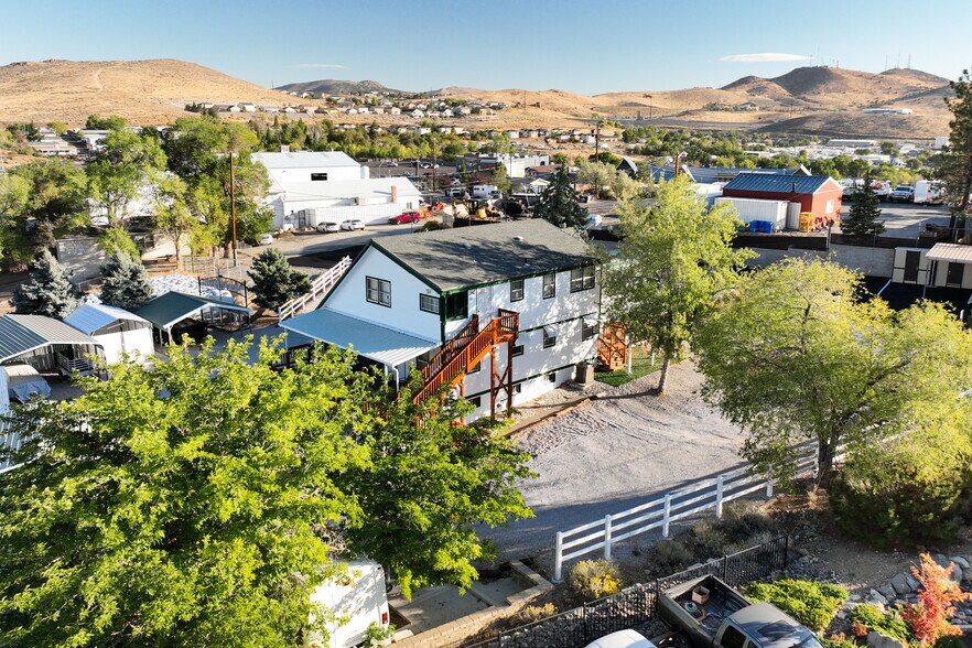 145 Bailey Dr, Reno, NV à vendre - Photo du bâtiment - Image 2 de 4
