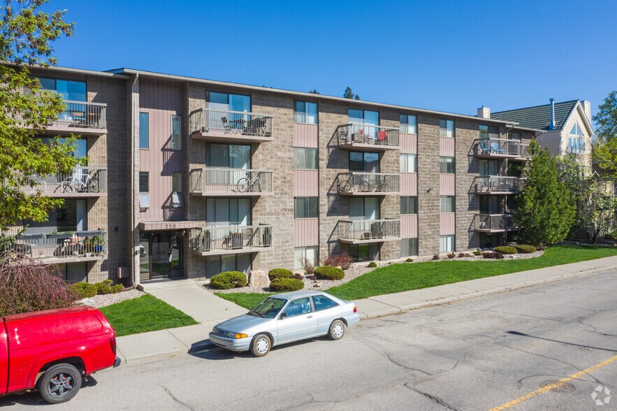 720 2nd Ave NW, Calgary, AB à vendre - Photo principale - Image 1 de 1