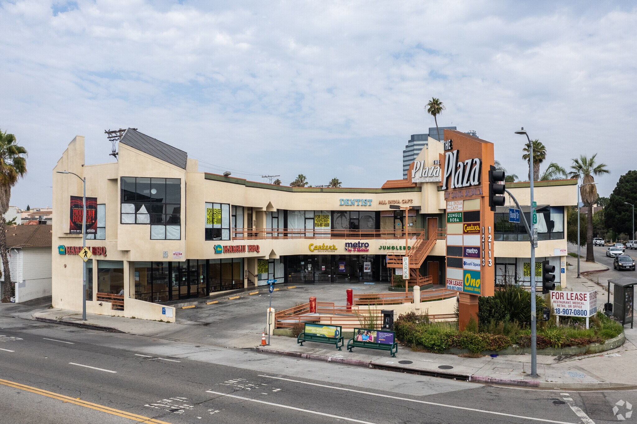 12101-12117 Santa Monica Blvd, Los Angeles, CA à louer Photo du bâtiment- Image 1 de 5