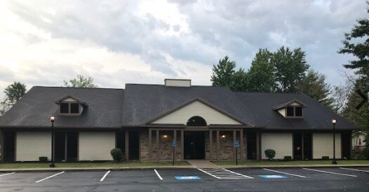 812 Franklin Park Dr, East Syracuse, NY for lease Building Photo- Image 1 of 2