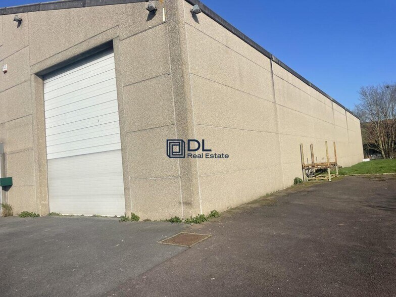 Industrial in Lesquin for sale - Building Photo - Image 3 of 4