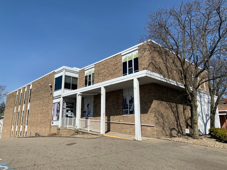 1341 Market Ave N, Canton, OH à vendre - Photo du bâtiment - Image 2 de 7