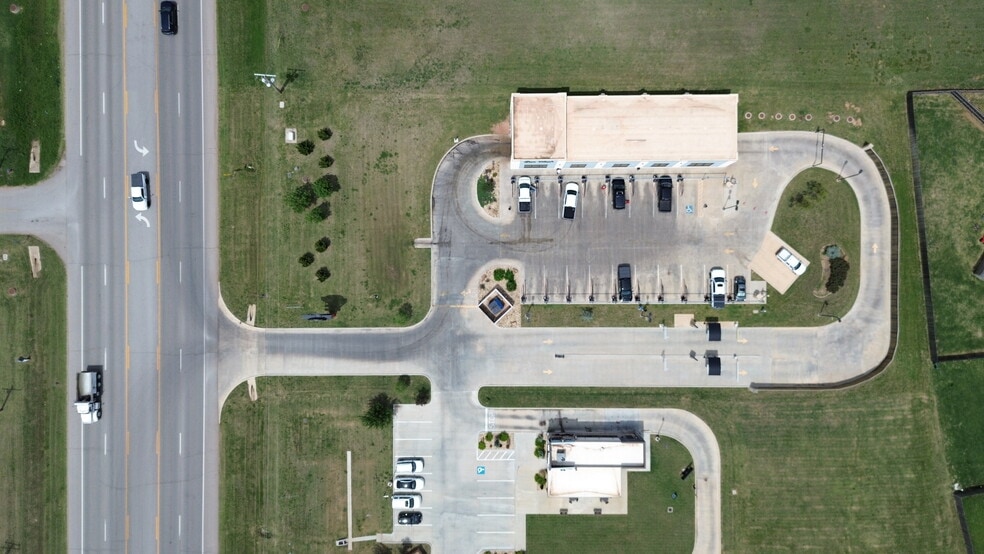 2196 N Main St, Newcastle, OK for sale - Aerial - Image 2 of 6