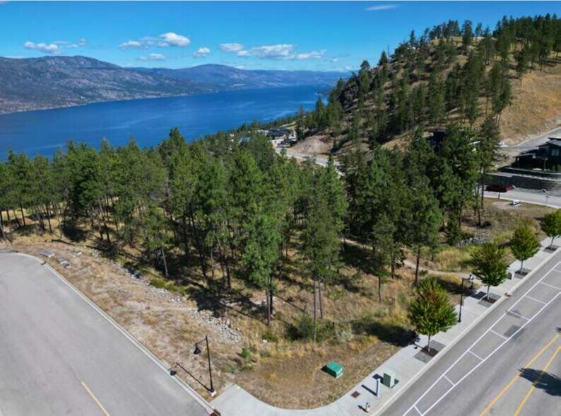 1810 Hilltop, West Kelowna, BC à vendre - Aérien - Image 3 de 4