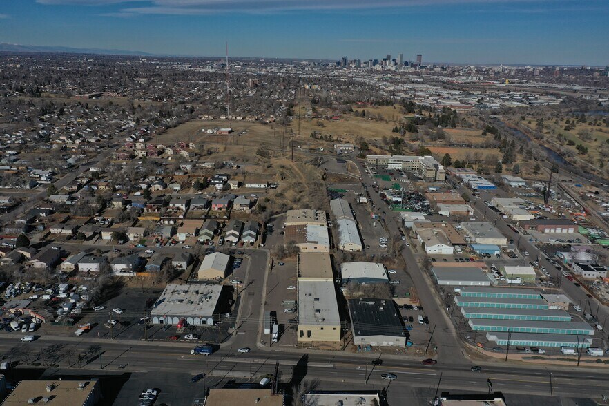 2050 S Pecos St, Denver, CO à vendre - Photo du bâtiment - Image 2 de 53