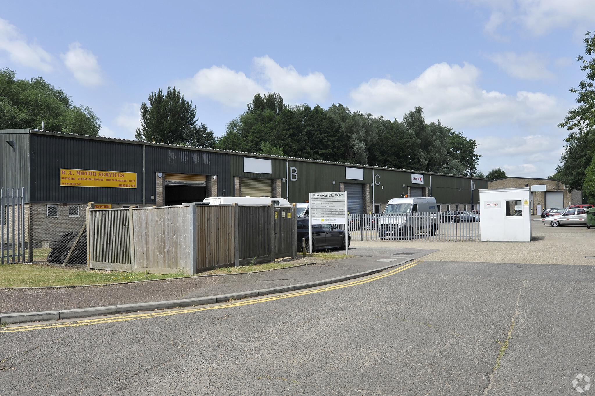 Riverside Way, Uxbridge for sale Primary Photo- Image 1 of 1