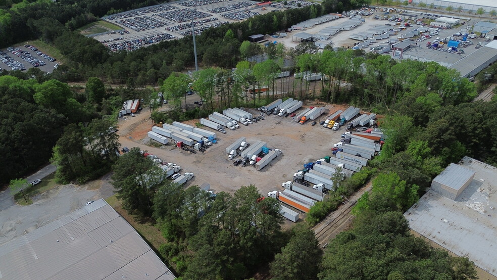 1933 Jabco Ct, Lithonia, GA for lease - Building Photo - Image 2 of 14