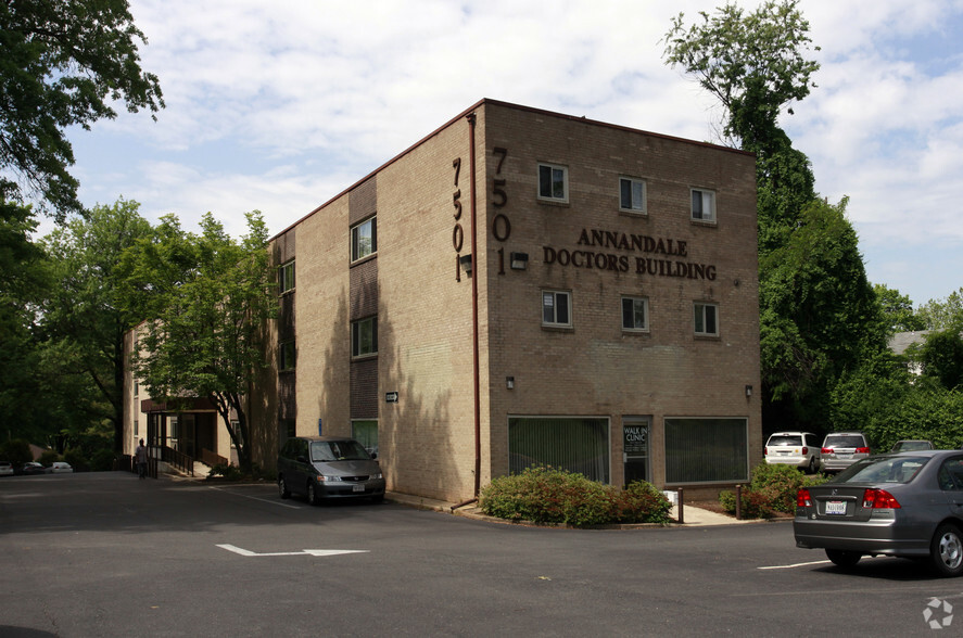 7501 Little River Tpke, Annandale, VA à vendre - Photo principale - Image 1 de 1