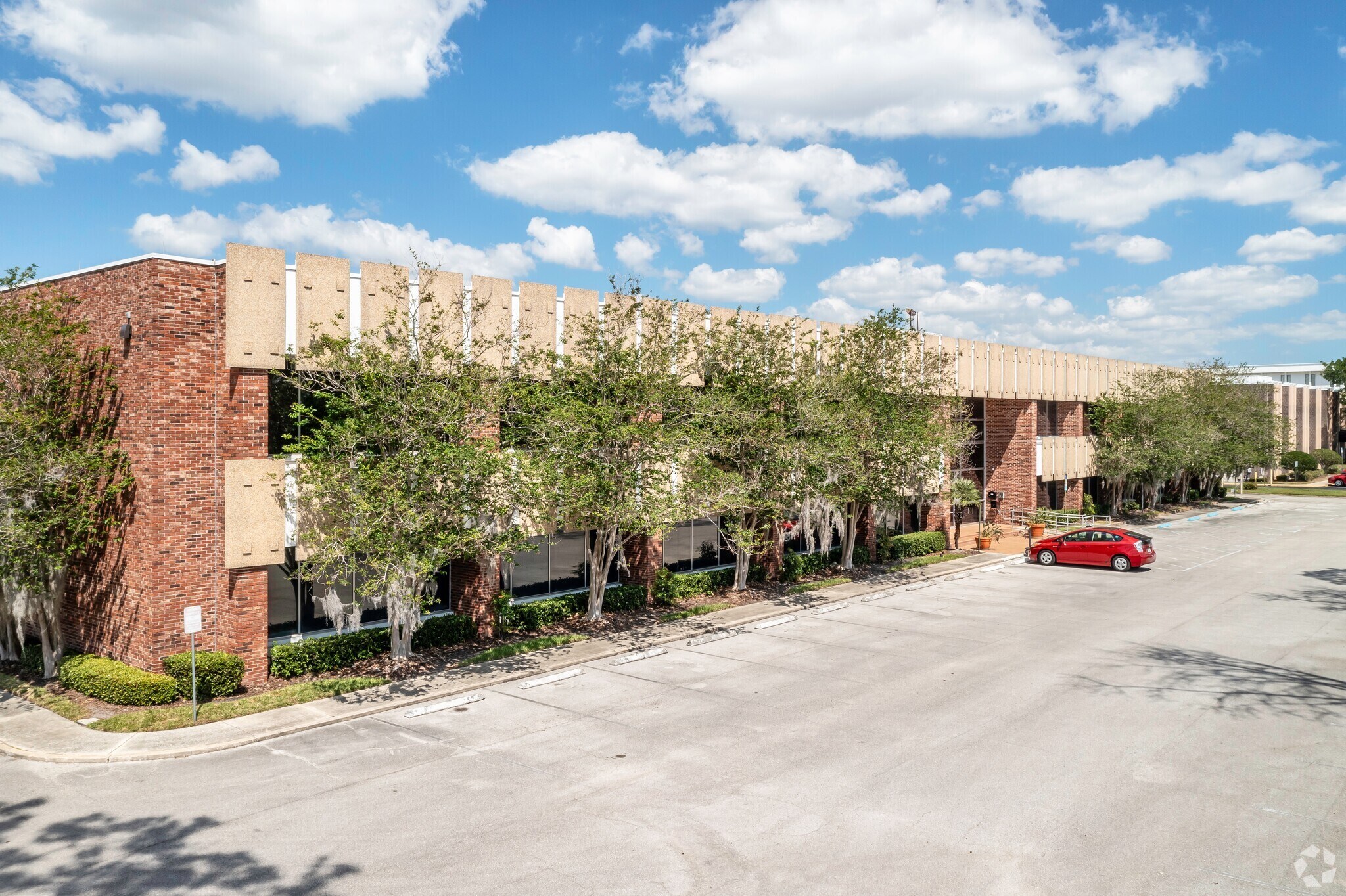 6990 Lake Ellenor Dr, Orlando, FL à louer Photo du bâtiment- Image 1 de 7