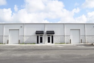 137 Atlantic Dr, Maitland, FL for lease Building Photo- Image 2 of 6