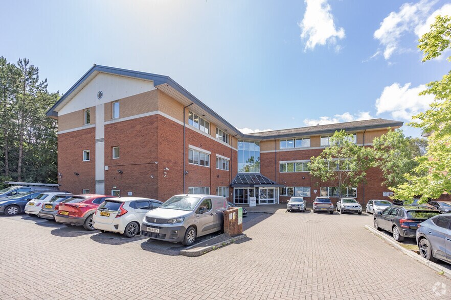 1 Emperor Way, Exeter for lease - Primary Photo - Image 1 of 10