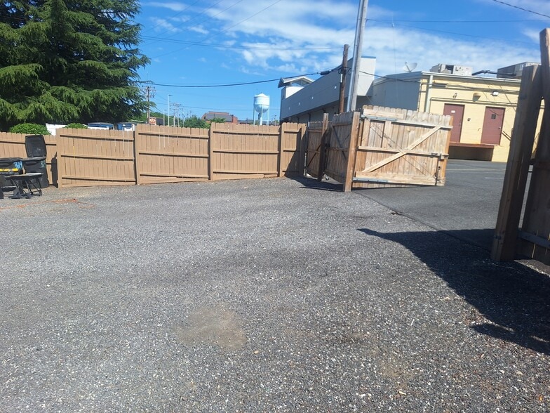329 Kenmore Ave, Bel Air, MD for lease - Building Photo - Image 3 of 13