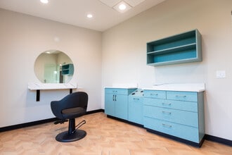 4801 Quail Crest Pl, Lawrence, KS for lease Interior Photo- Image 1 of 13